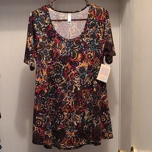 LulaRoe NWT Perfect T-Medium